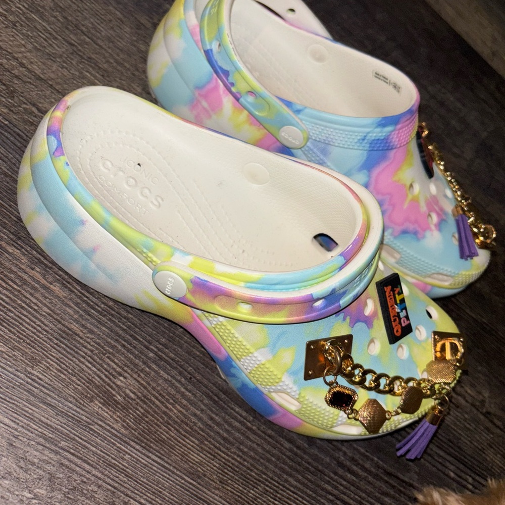 CROCS Multicolor Tie-Dye Clogs with Charms